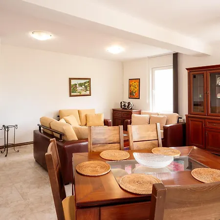 Makou Villa