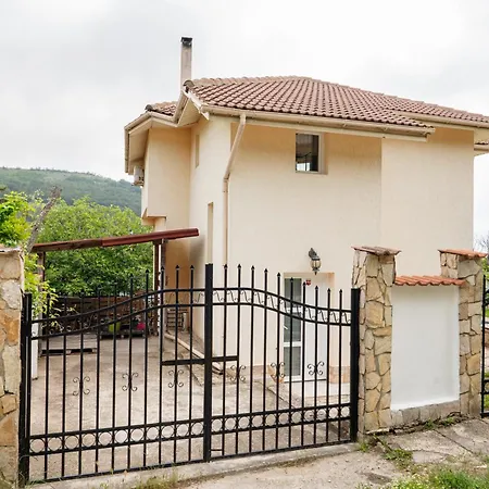 Makou Balchik